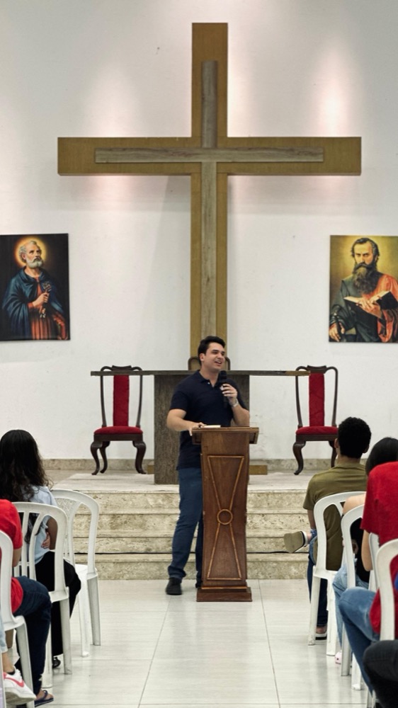 Matheus Chaves em apresentação